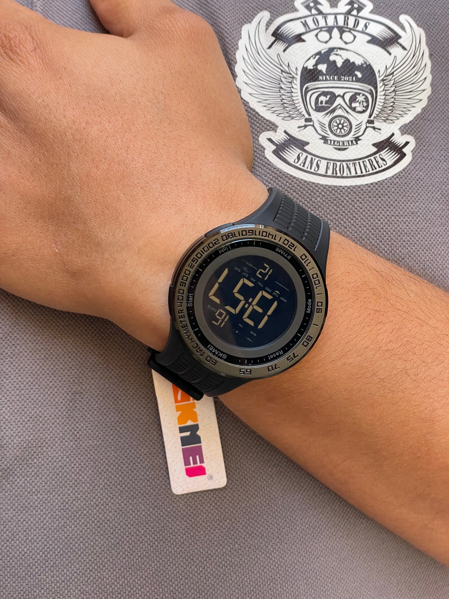 SKMEI 2155 – Montre numérique lumineuse