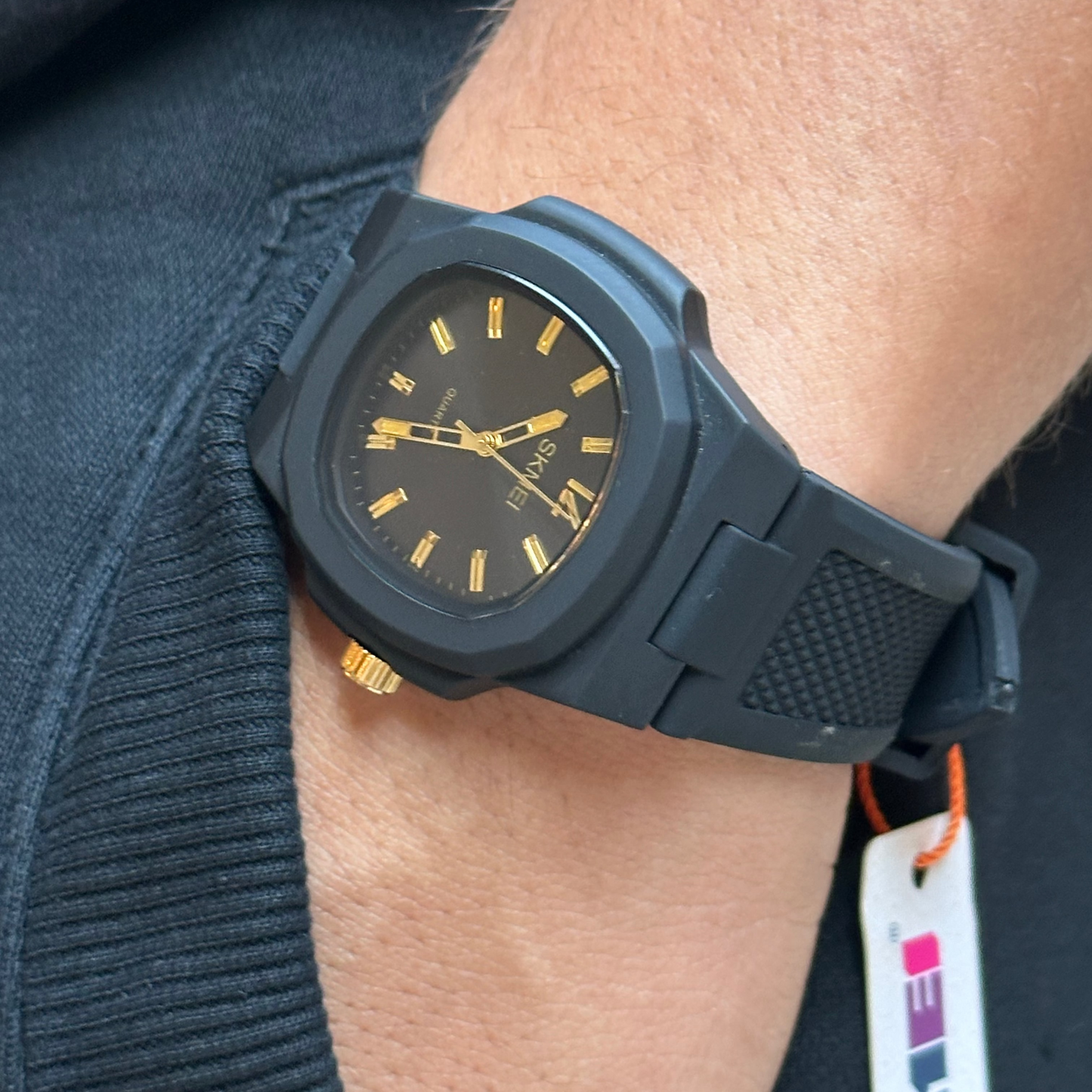 SKMEI 1717 Black Gold