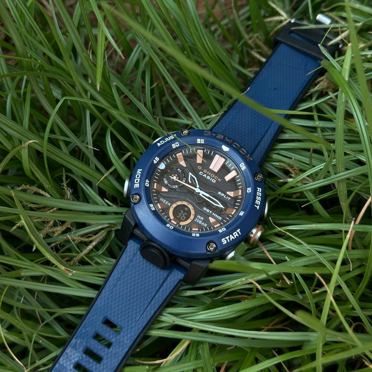 Montre sport pour homme en carbone