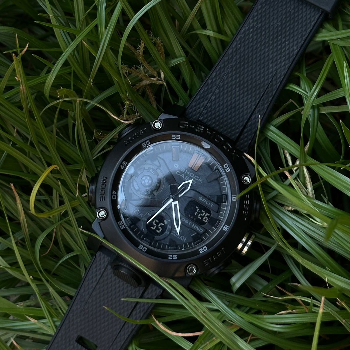 Montre sport pour homme en carbone